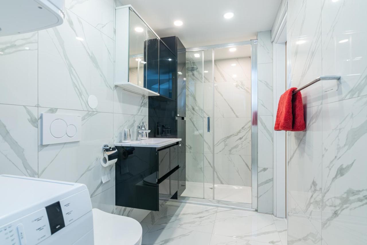 Small, Sweet & Cosy Apartments Rijeka Ngoại thất bức ảnh
