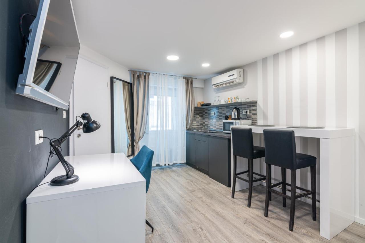 Small, Sweet & Cosy Apartments Rijeka Ngoại thất bức ảnh